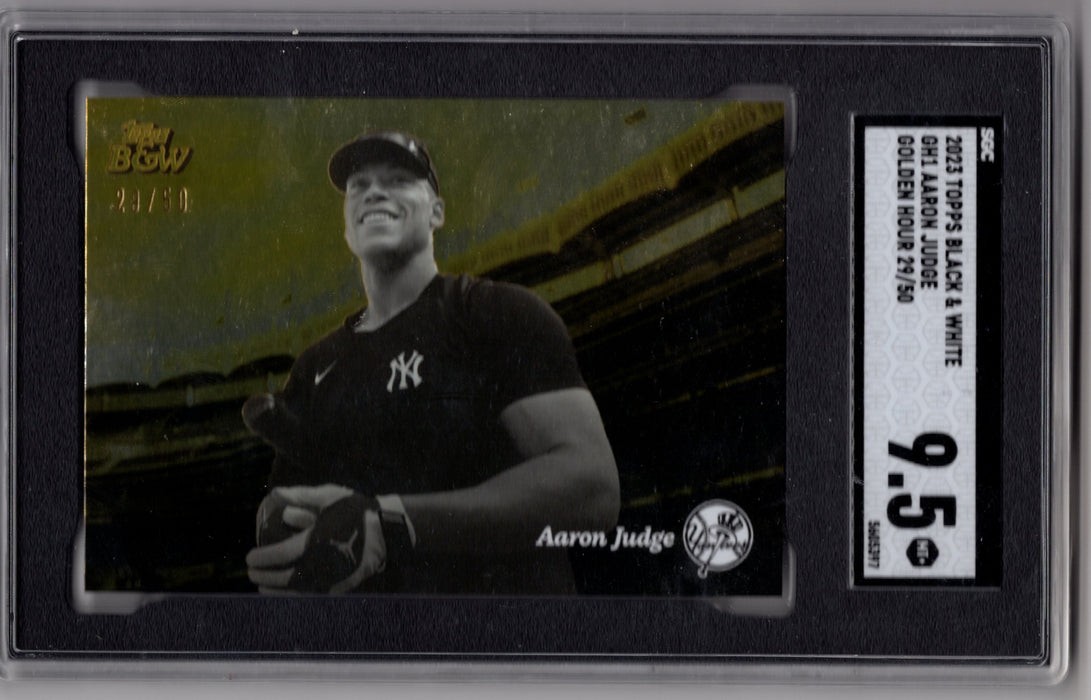2023 Topps Black & White Aaron Judge #GHI Golden Hour /50